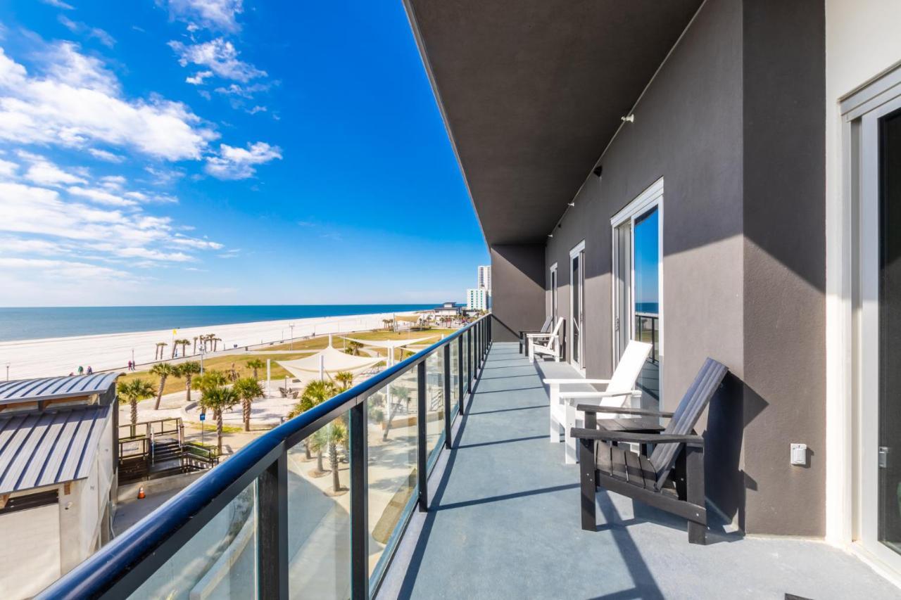 Elegant 4 Bedroom Beachfront, Luxury Condo With Rooftop Pool Next To The Hangout Gulf Shores Exterior photo