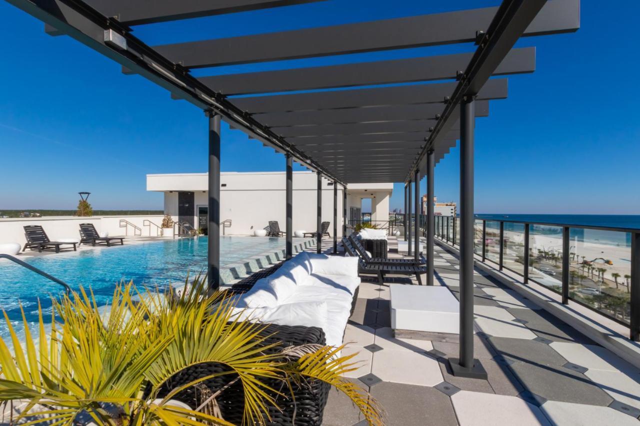 Elegant 4 Bedroom Beachfront, Luxury Condo With Rooftop Pool Next To The Hangout Gulf Shores Exterior photo